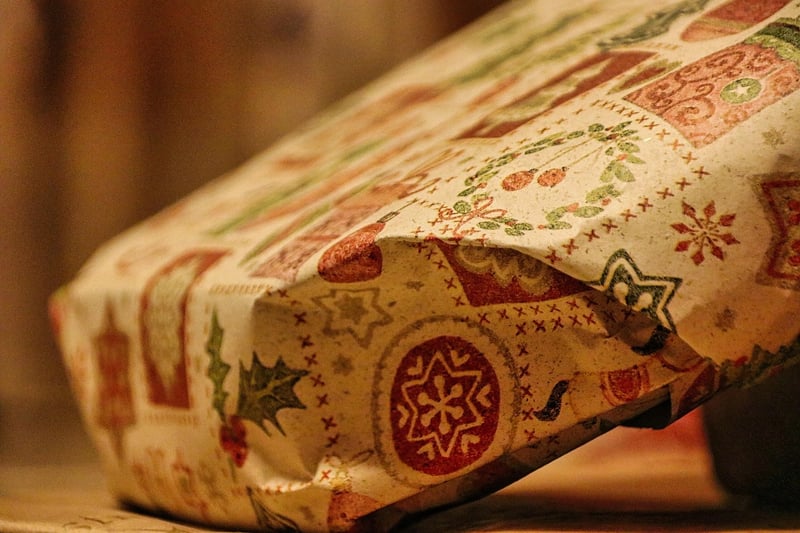 Season-themed crafts
